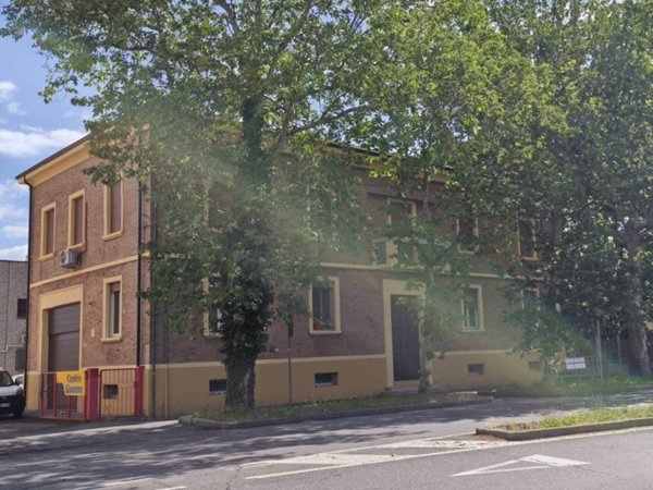 appartamento in vendita a Modena in zona San Lazzaro / Modena Est