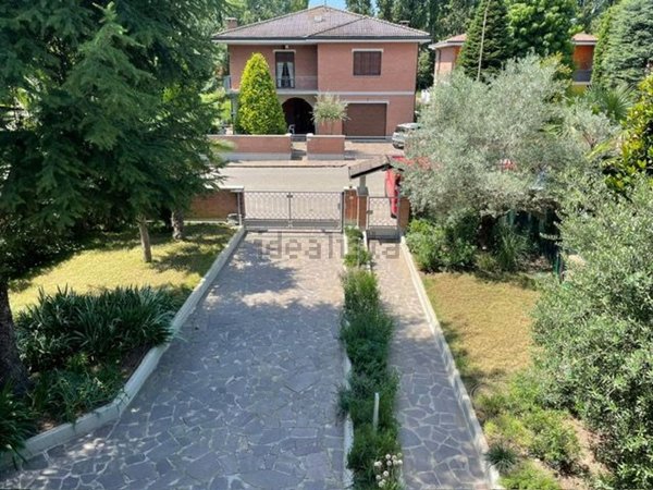 casa semindipendente in vendita a Modena