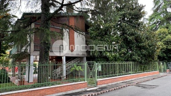 casa indipendente in vendita a Modena in zona Sant'Agnese