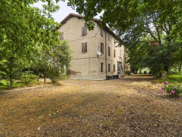 casa indipendente in vendita a Modena in zona Villanova