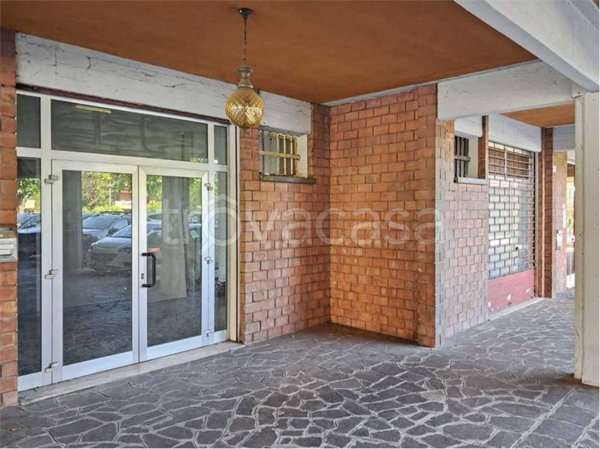 negozio in vendita a Modena in zona Buon Pastore