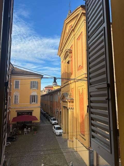 appartamento in vendita a Modena in zona Centro Storico