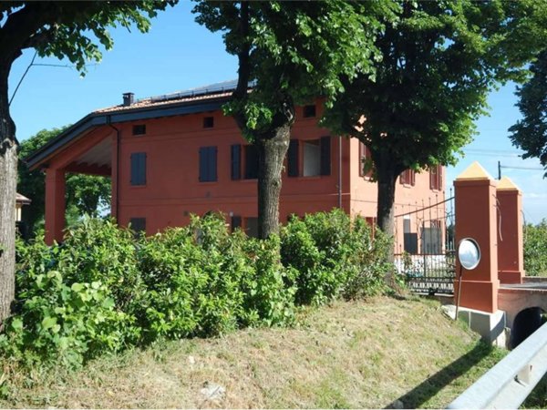 casa indipendente in vendita a Modena in zona Baggiovara