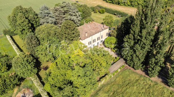 villa in vendita a Modena in zona Madonnina / Quattro Ville