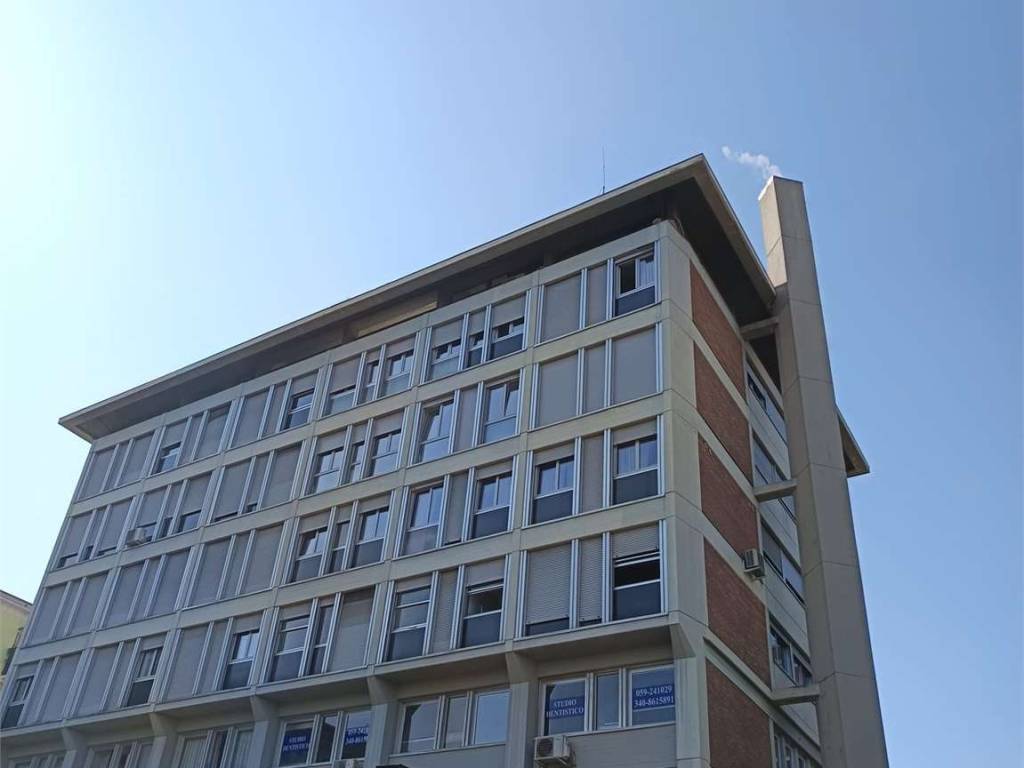 ufficio in vendita a Modena in zona San Lazzaro / Modena Est