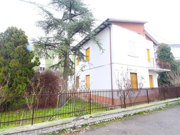 casa indipendente in vendita a Modena in zona Vaciglio