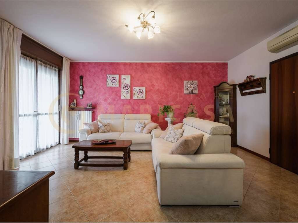 appartamento in vendita a Modena in zona San Lazzaro / Modena Est