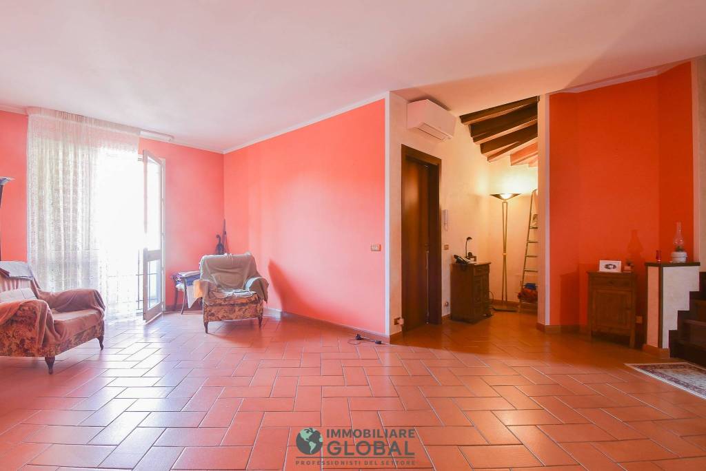 casa indipendente in vendita a Modena