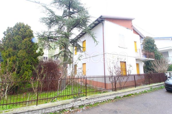 casa indipendente in vendita a Modena in zona Sant'Agnese