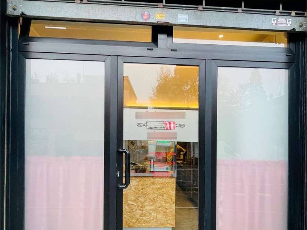 negozio in vendita a Modena in zona San Faustino
