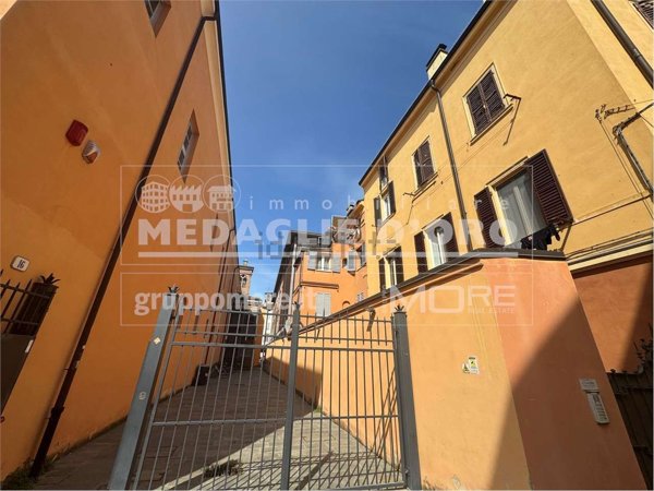 appartamento in vendita a Modena in zona Centro Storico