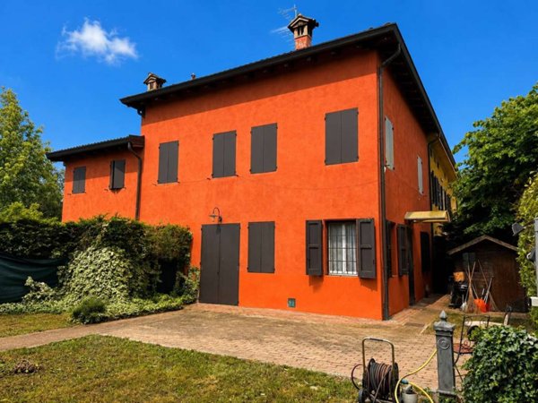 casa indipendente in vendita a Modena in zona Crocetta