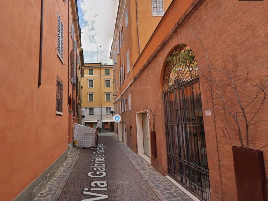 appartamento in vendita a Modena in zona Centro Storico
