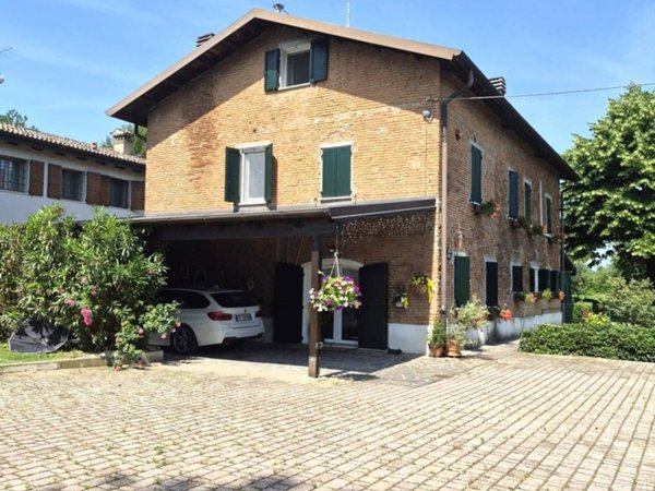 casa indipendente in vendita a Modena