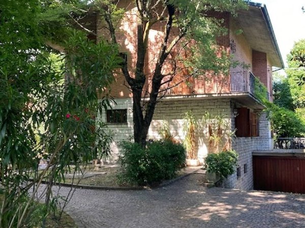 casa indipendente in vendita a Modena in zona Vaciglio