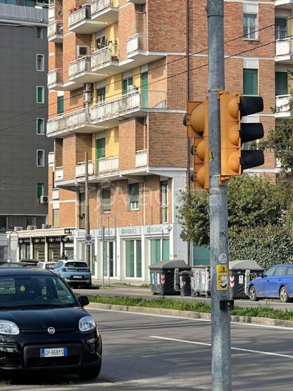 ufficio in vendita a Modena in zona San Faustino