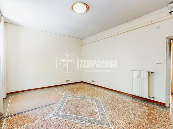 appartamento in vendita a Modena in zona San Faustino