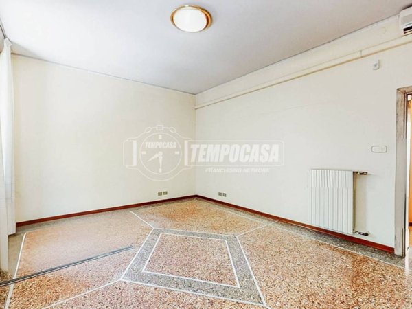 appartamento in vendita a Modena in zona San Faustino