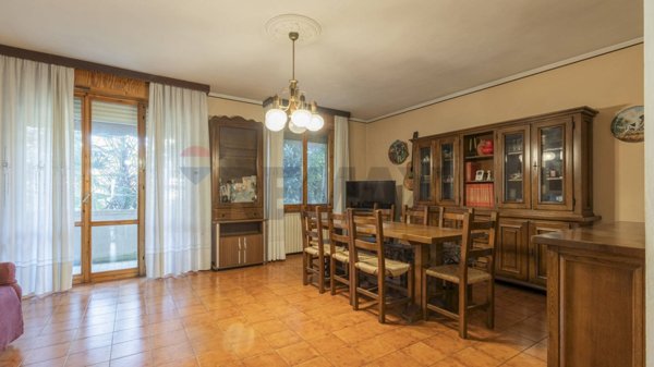 casa indipendente in vendita a Modena in zona Lesignana