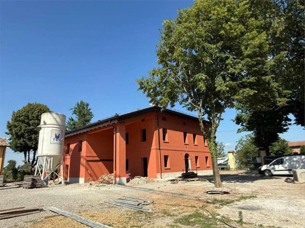 casa semindipendente in vendita a Modena in zona Cittanova