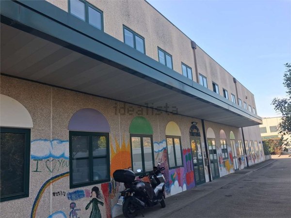 capannone in vendita a Modena in zona San Lazzaro / Modena Est