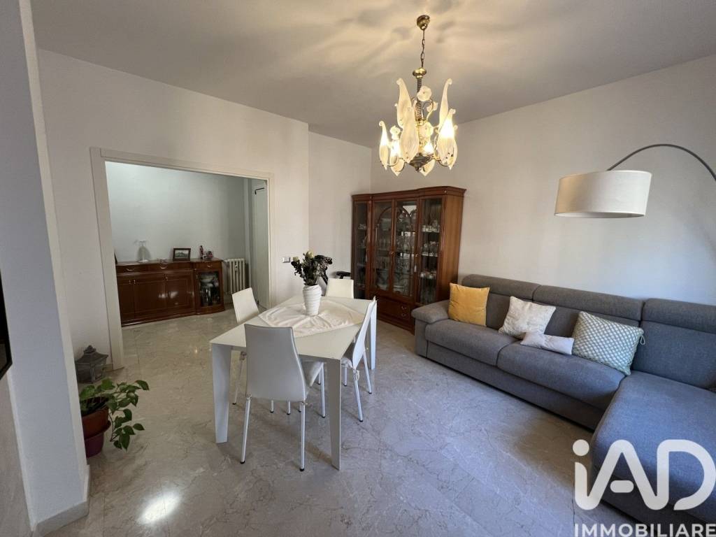 appartamento in vendita a Modena in zona Madonnina / Quattro Ville