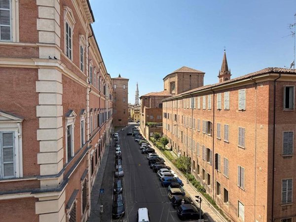 appartamento in vendita a Modena in zona Crocetta