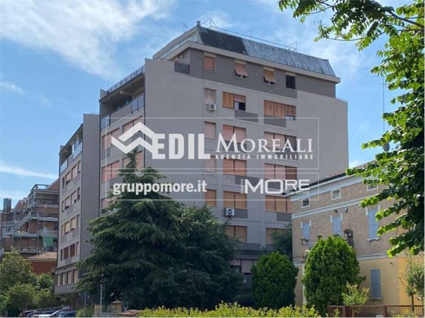 appartamento in vendita a Modena in zona Centro Storico