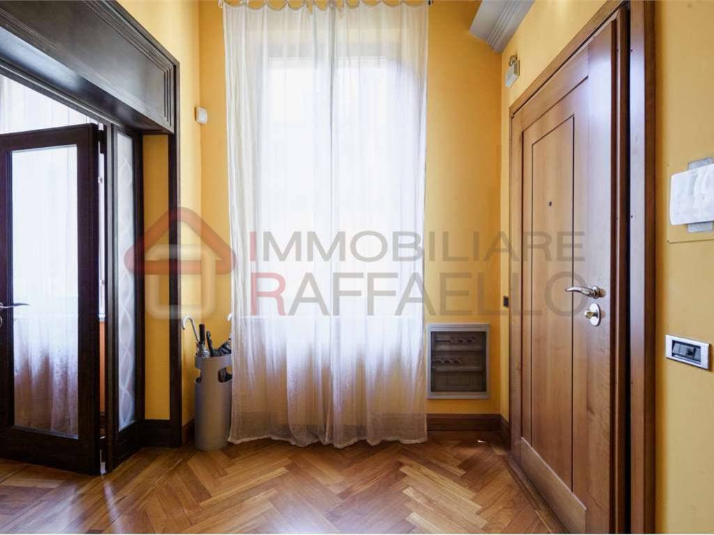 appartamento in vendita a Modena in zona Centro Storico