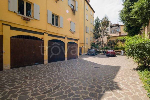 appartamento in vendita a Modena in zona Centro Storico