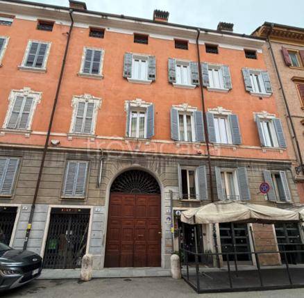 appartamento in vendita a Modena in zona Centro Storico