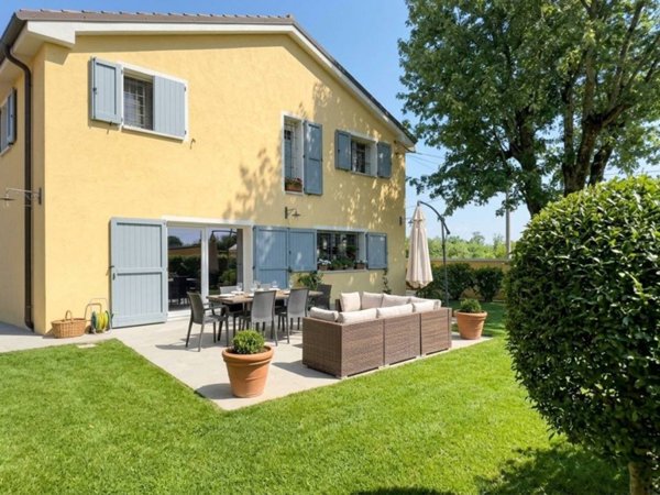 casa indipendente in vendita a Modena in zona Cognento