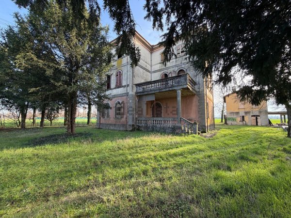 casa indipendente in vendita a Modena in zona San Damaso