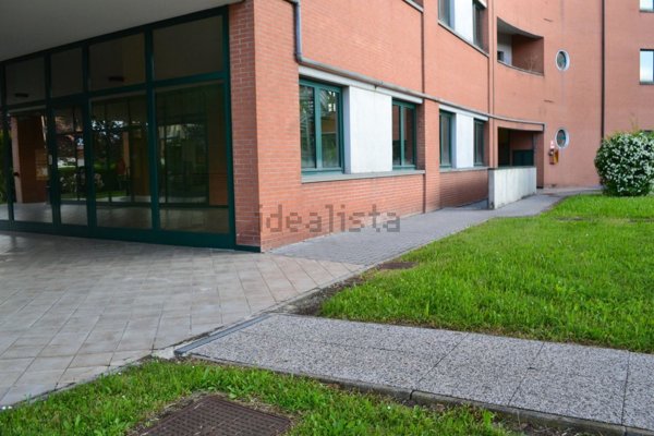 ufficio in vendita a Modena in zona Crocetta