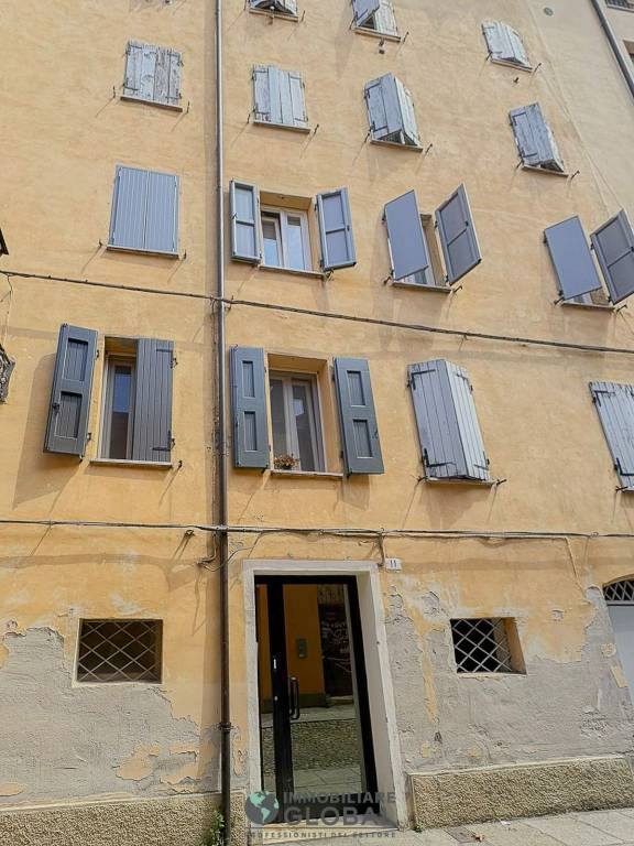 appartamento in vendita a Modena in zona Centro Storico