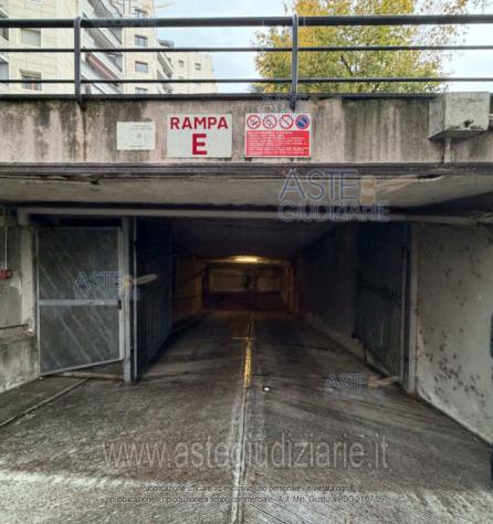 terreno edificabile in vendita a Modena in zona San Faustino