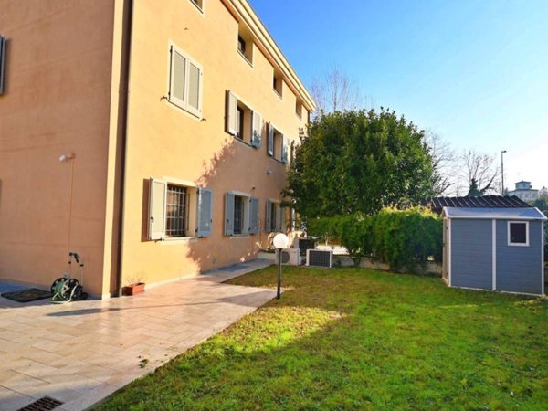 casa indipendente in vendita a Modena in zona San Lazzaro / Modena Est