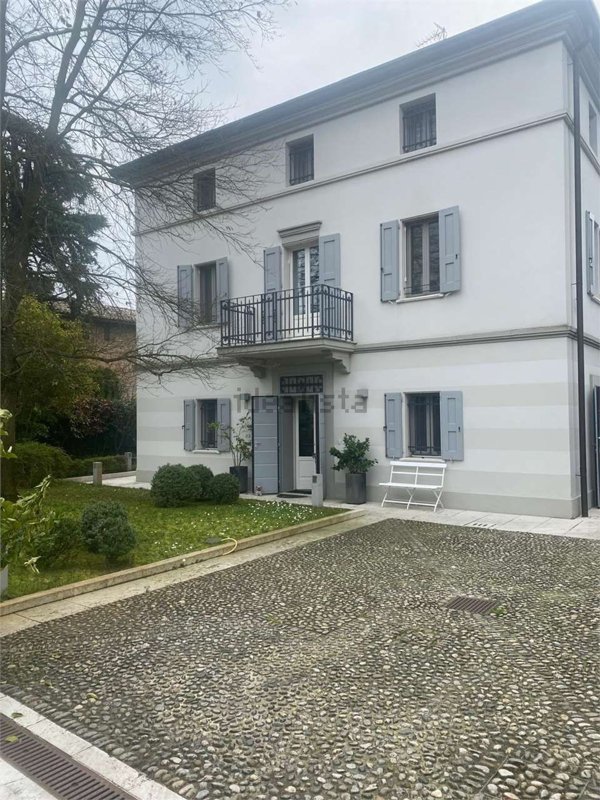 casa indipendente in vendita a Modena in zona San Damaso