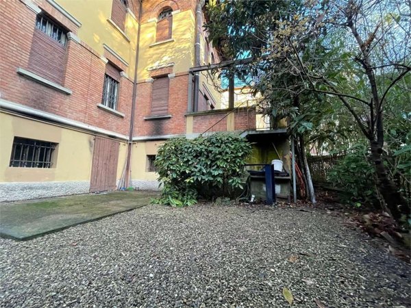 casa indipendente in vendita a Modena in zona Sant'Agnese