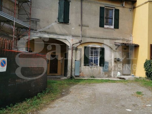 appartamento in vendita a Modena in zona Madonnina / Quattro Ville