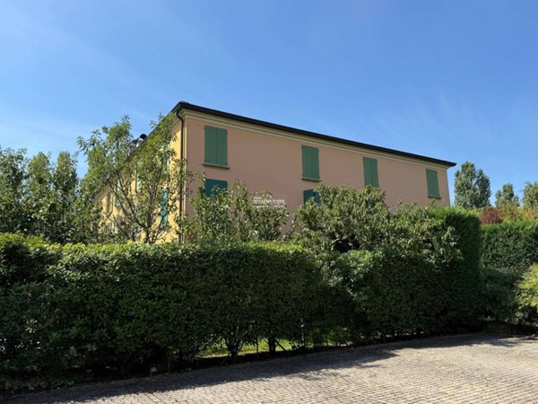 appartamento in vendita a Modena in zona Madonnina / Quattro Ville