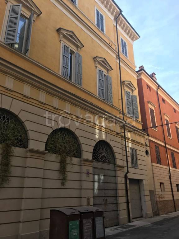 appartamento in vendita a Modena in zona Centro Storico