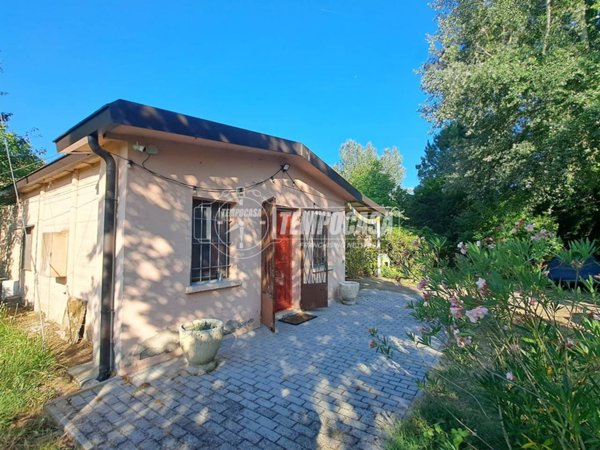 casa indipendente in vendita a Modena in zona San Damaso