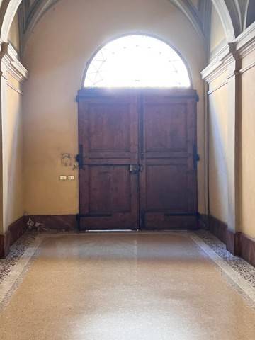 appartamento in vendita a Modena in zona Centro Storico