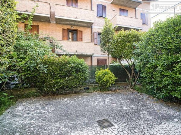 casa indipendente in vendita a Modena in zona Amendola