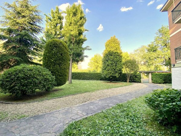 appartamento in vendita a Modena in zona Vaciglio