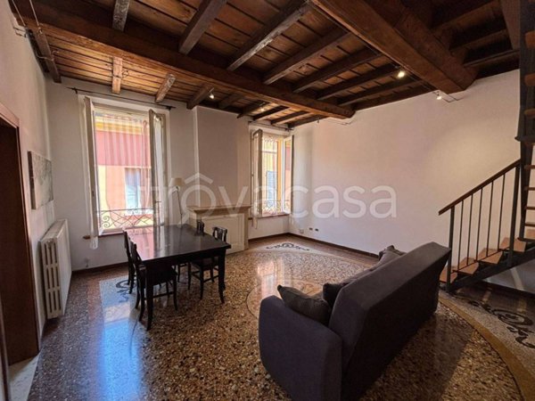 appartamento in vendita a Modena in zona Centro Storico