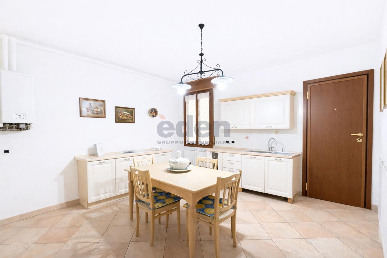 appartamento in vendita a Modena in zona Buon Pastore