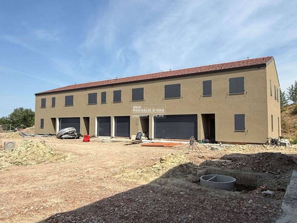 casa indipendente in vendita a Modena