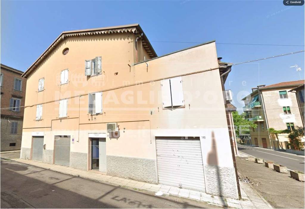 locale di sgombero in vendita a Modena in zona Crocetta